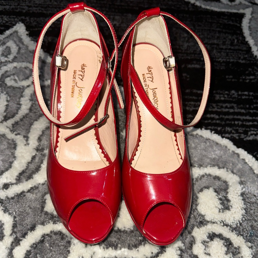 Happy Journey heels , made in Taiwan